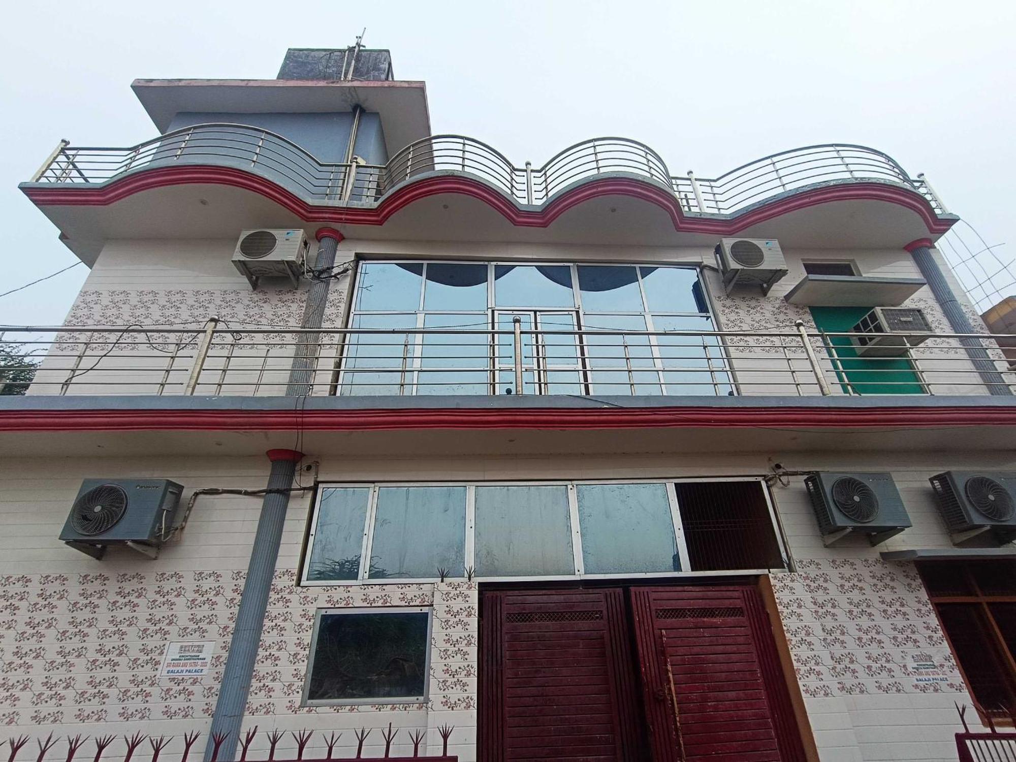 Ayodhya Oyo 82076 Hotel Balaji Palace מראה חיצוני תמונה
